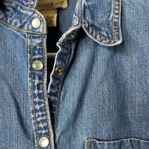 Mountain Lake Denim Shirt Size Medium Blue Snap Button Western Classic - Picture 5 of 7